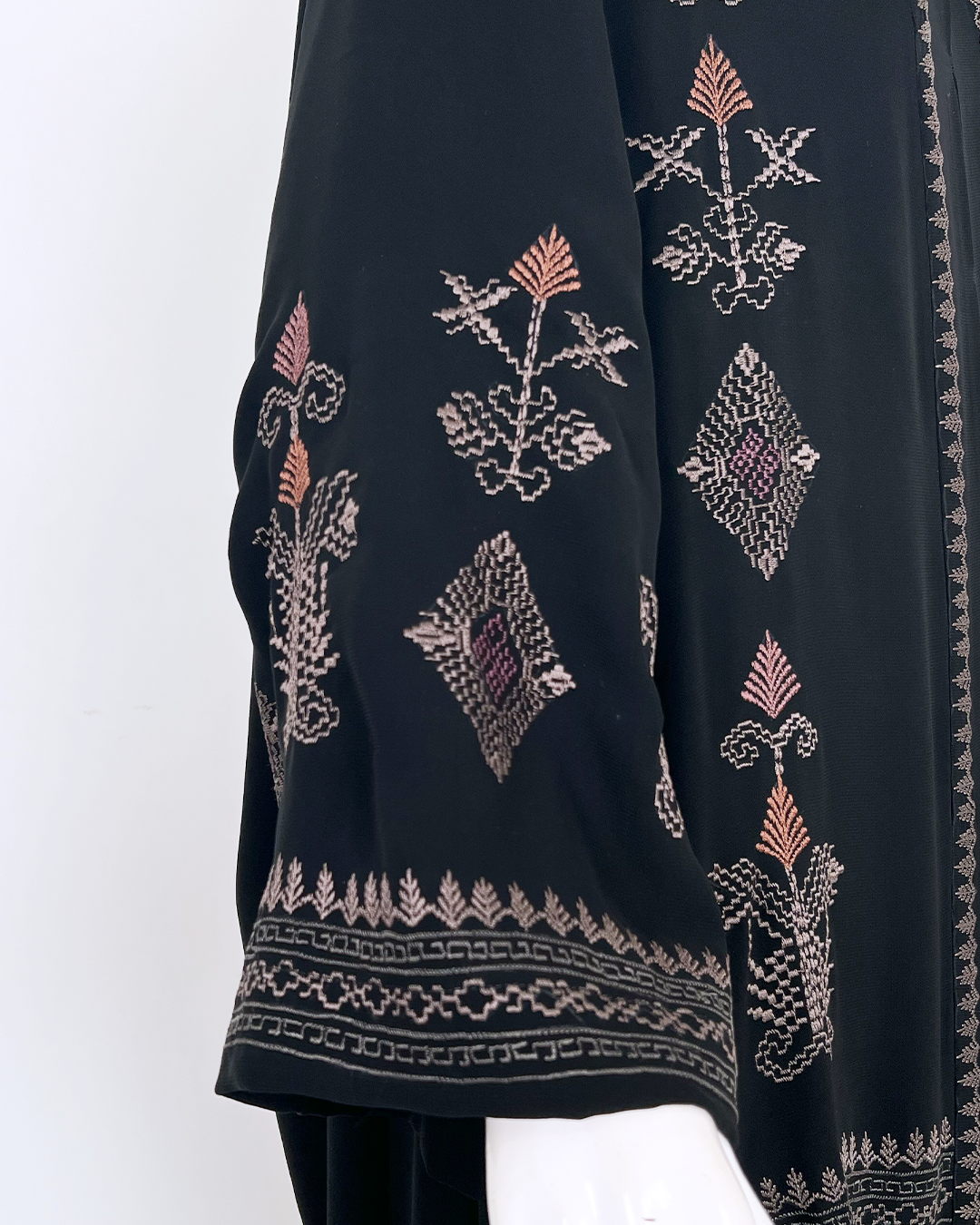 AZHAARIN OUTER