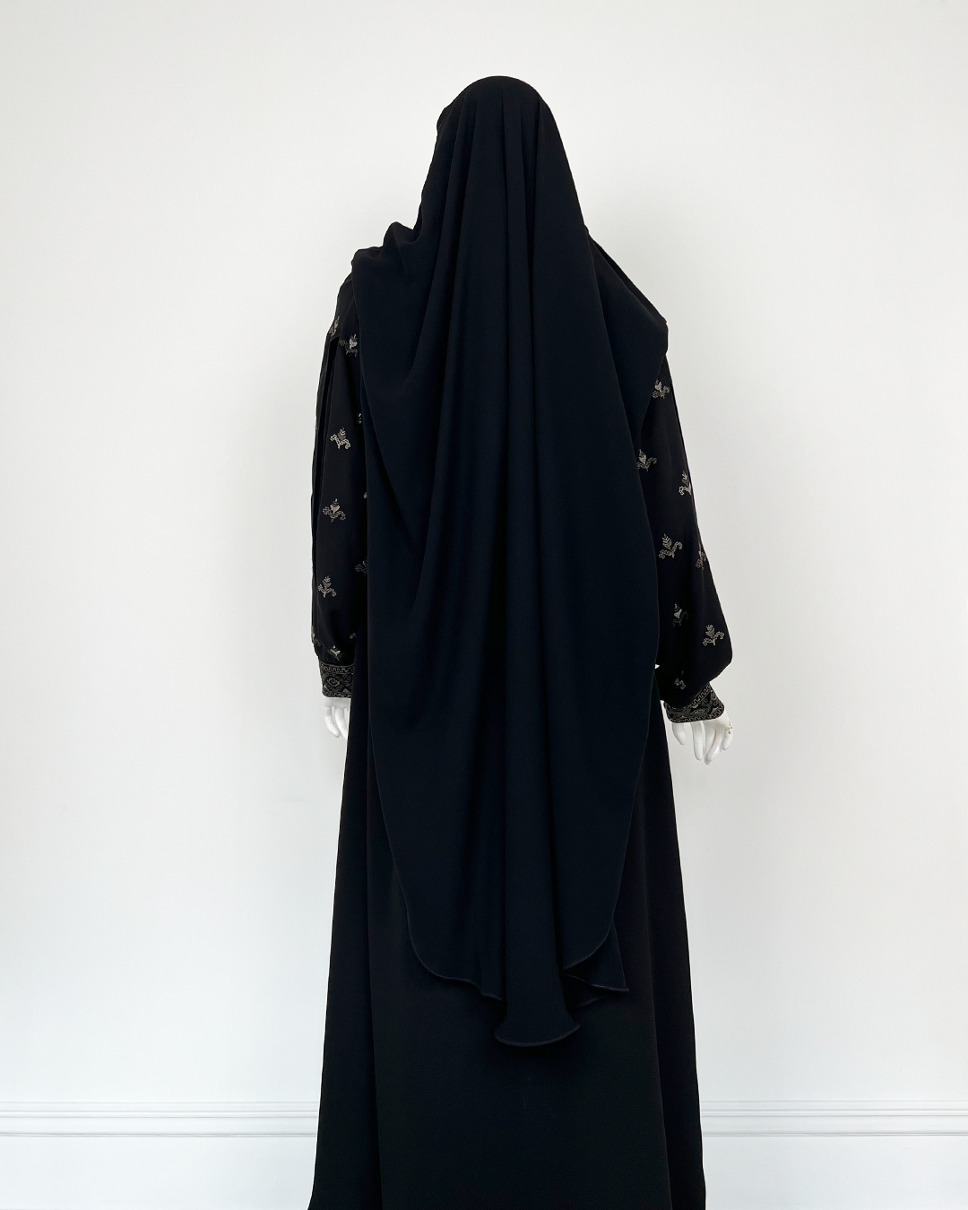 SHAUQI OUTER