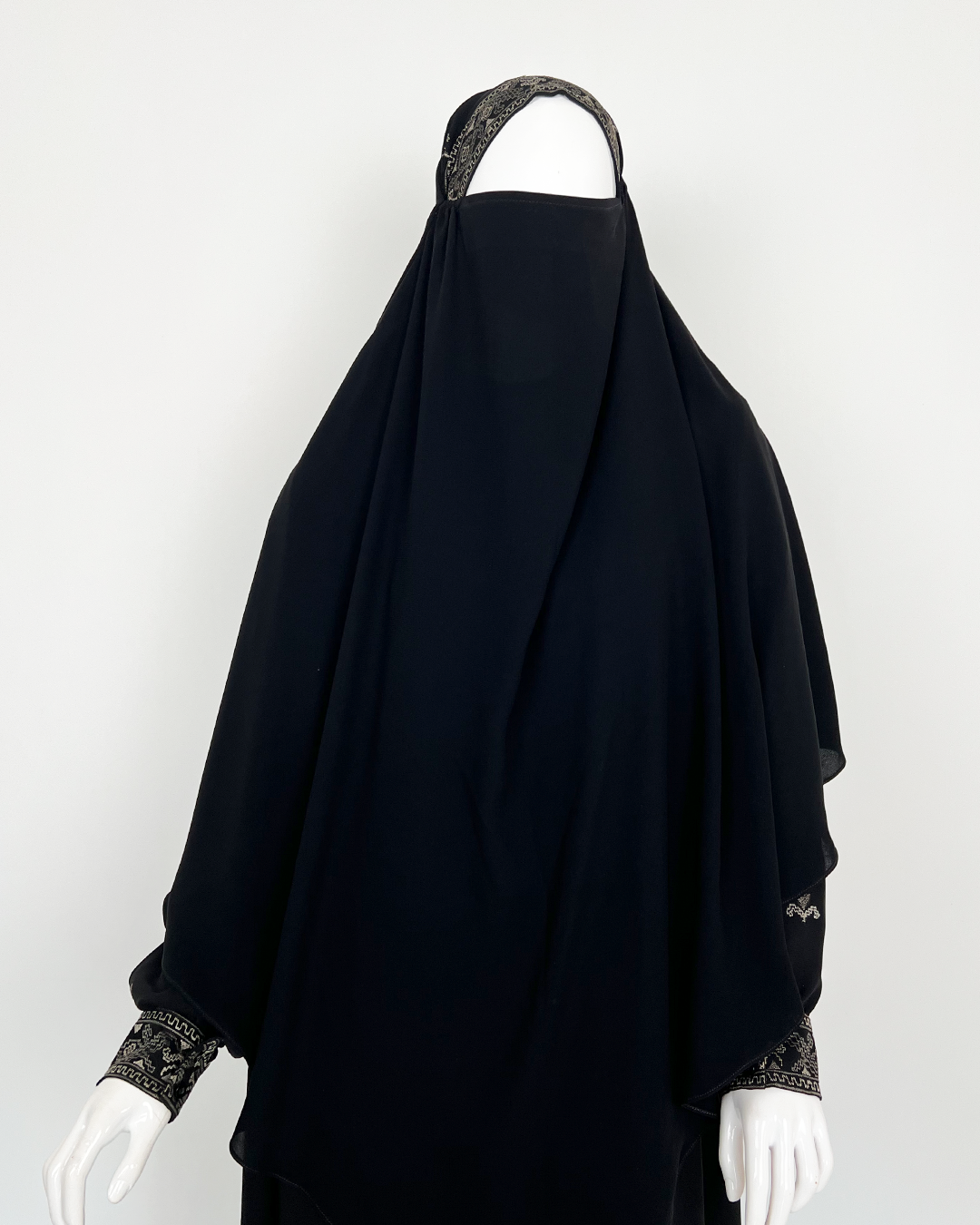 SHAUQI OUTER