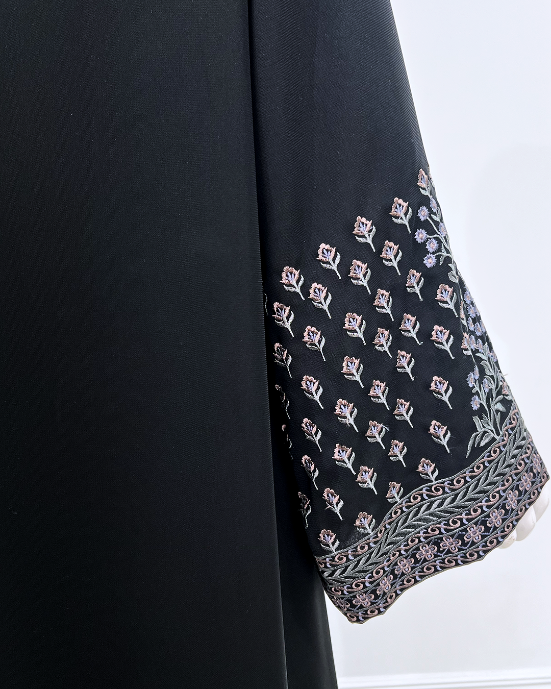 ARIFAH OUTER