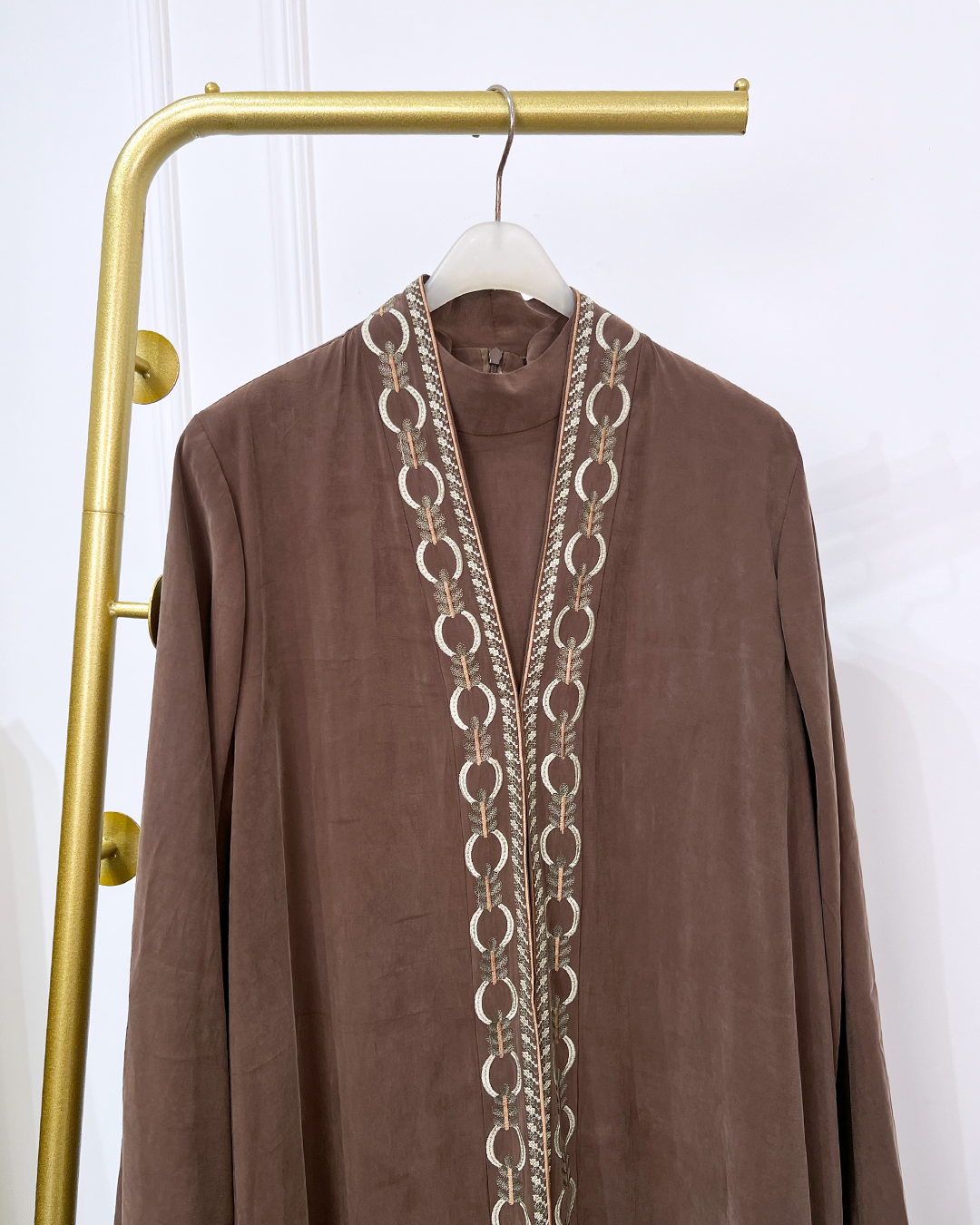 ESHAL OUTER