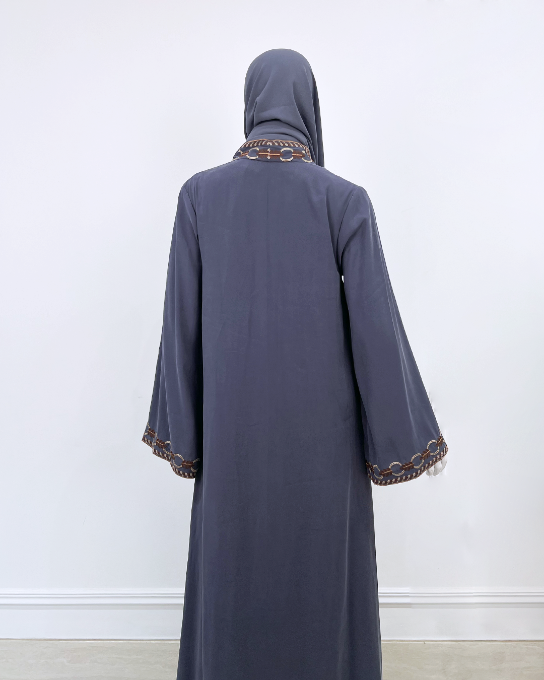 ESHAL OUTER