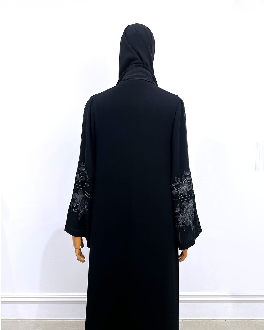 JENNA OUTER